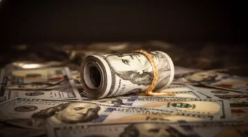 تحرك سعر الريال اليمني أمام الدولار نحو الاستقرار عند مستوى 1573 بمنتصف التعاملات المتداولة اليوم